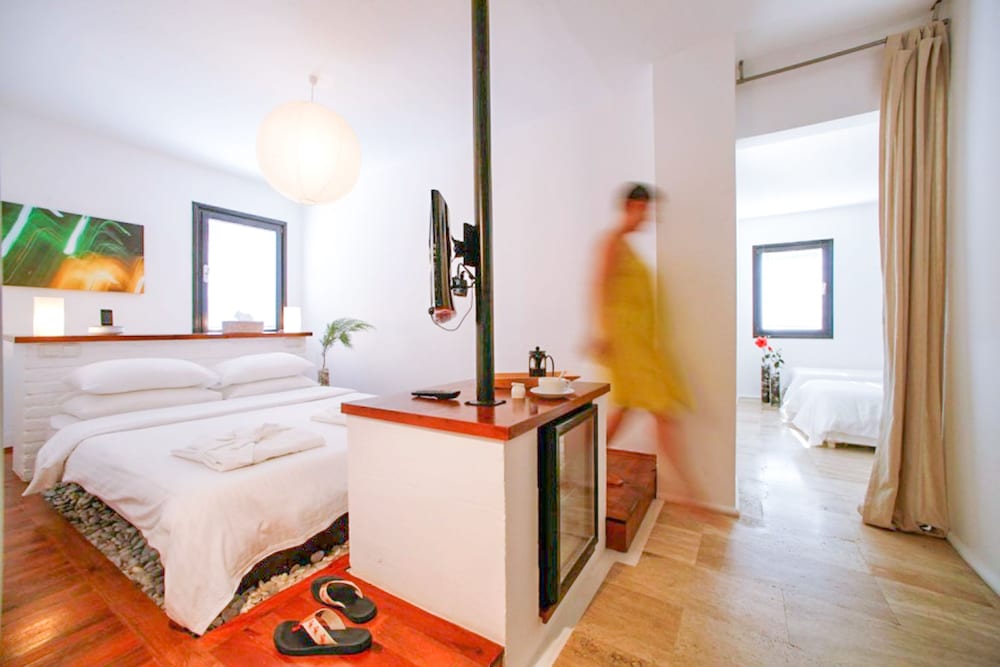 4reasons Hotel And Bistro 24/76