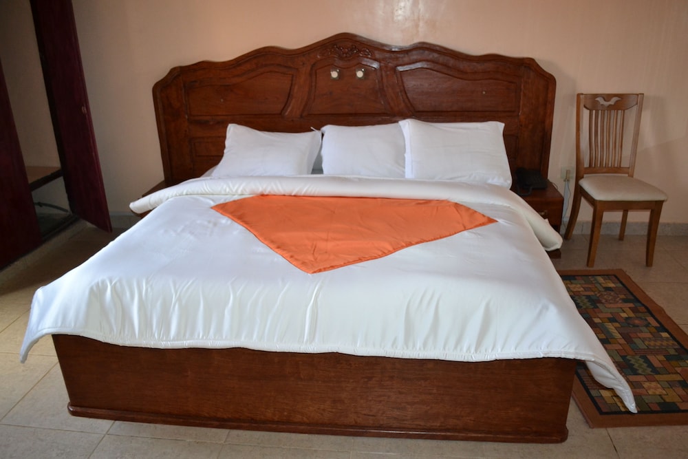 Hotel de Malte 4/20
