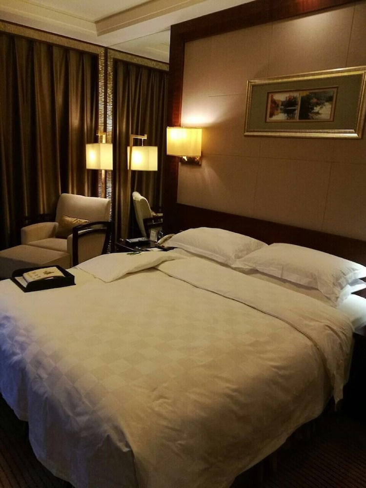 Inn Fine 8/34