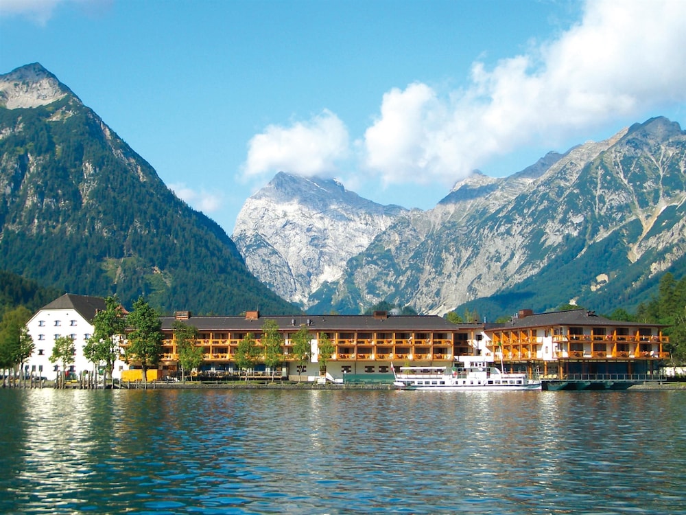 Travel Charme Furstenhaus am Achensee 62/65