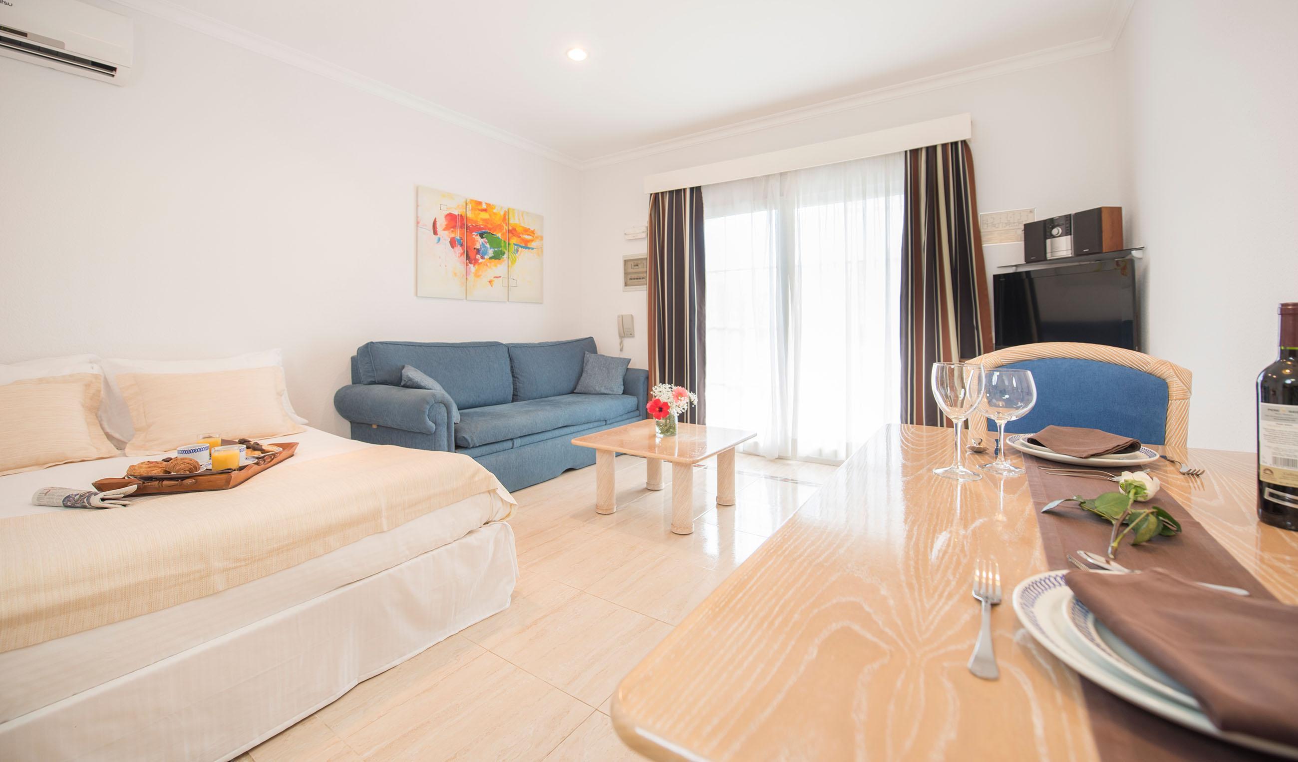 Studio, Balcony or Terrace