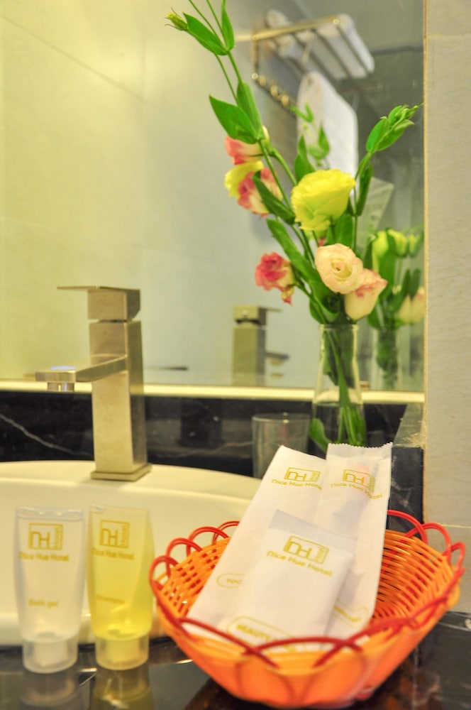 Nice Hue Hotel 42/50