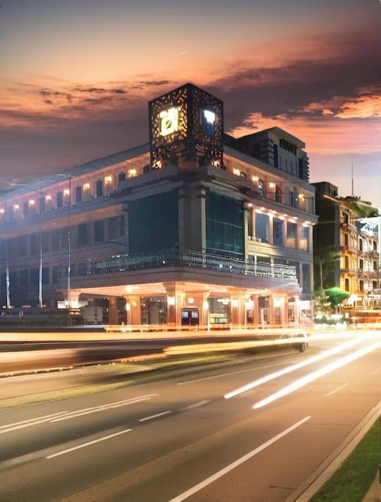 Golden Season Hotel Samarinda 1/18