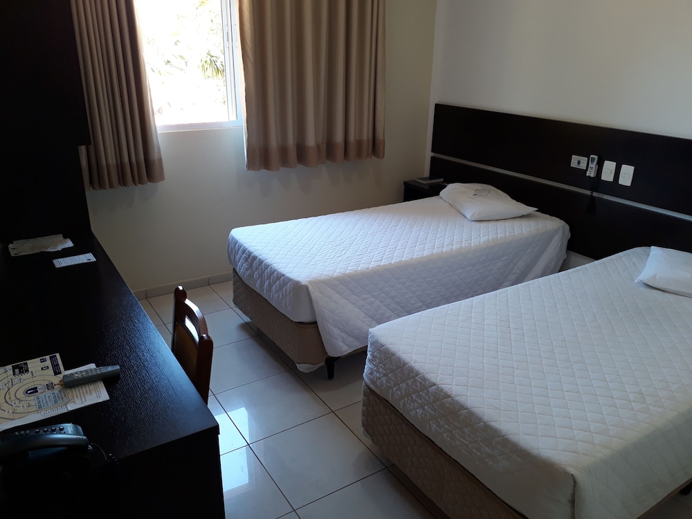 Cristal Palace Inn 13/40
