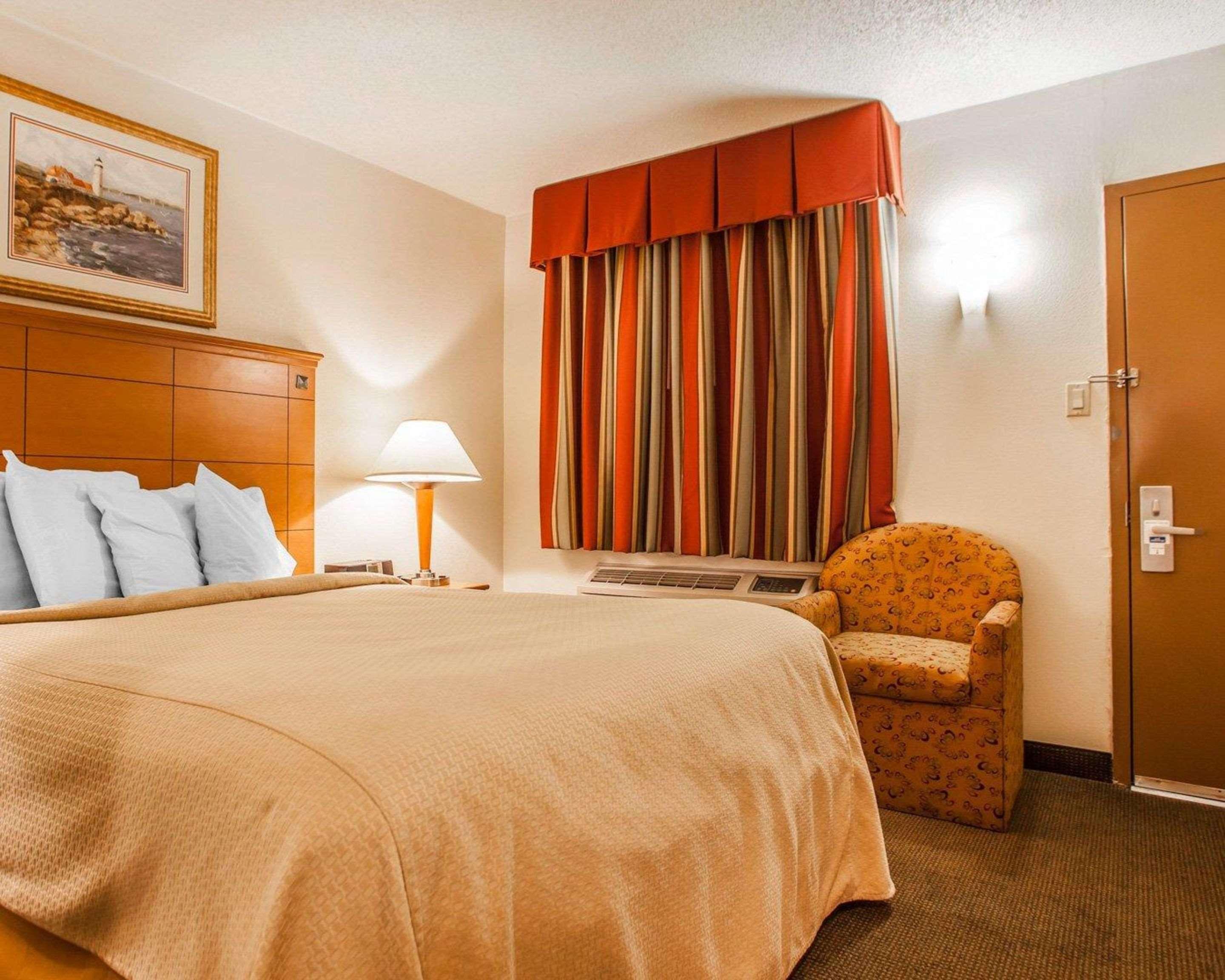 Room, Queen Bed, Smoking