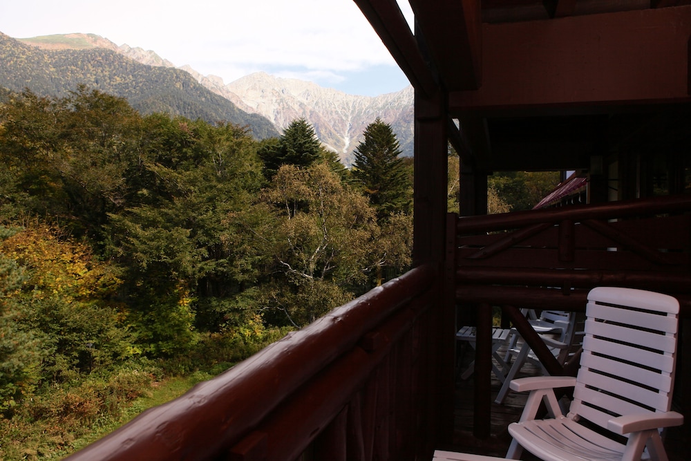 KAMIKOCHI IMPERIAL HOTEL 65/69