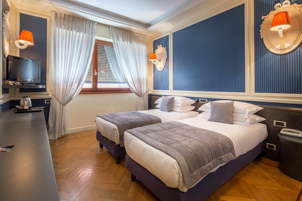 Grande Albergo Roma 30/69