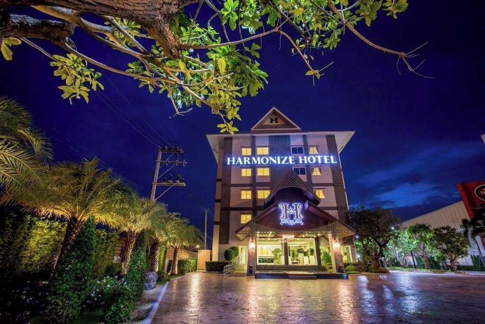 Harmonize Hotel 13/75