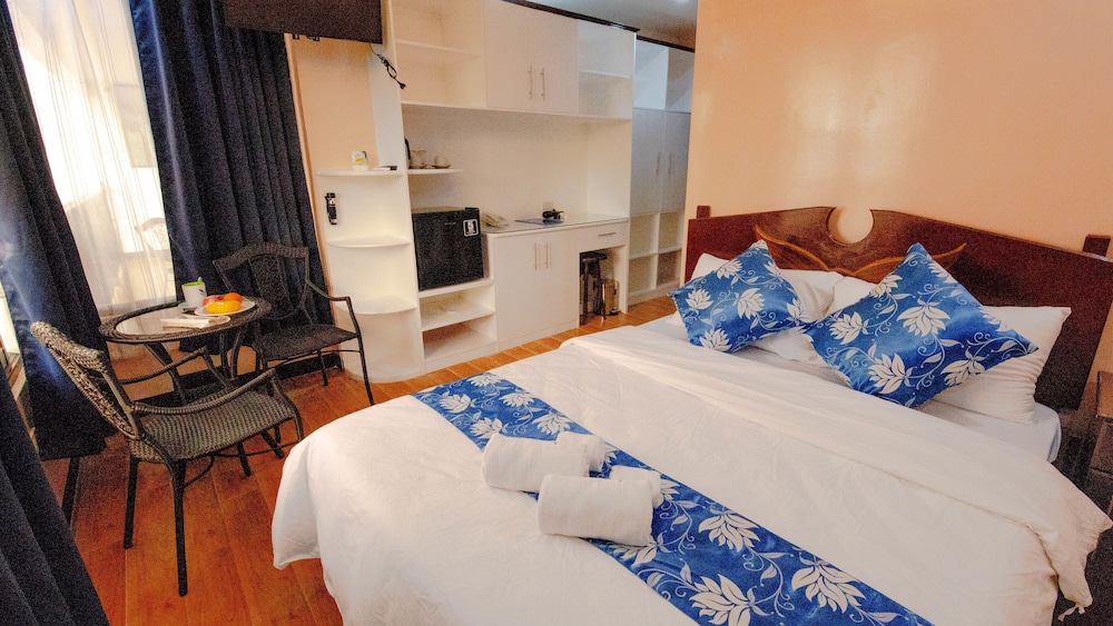 Skylodge Resort 8/50