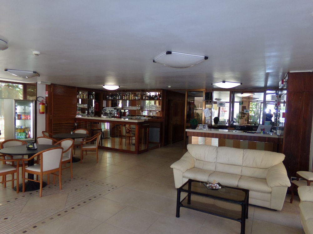 Hotel Fellini Rimini 12/19