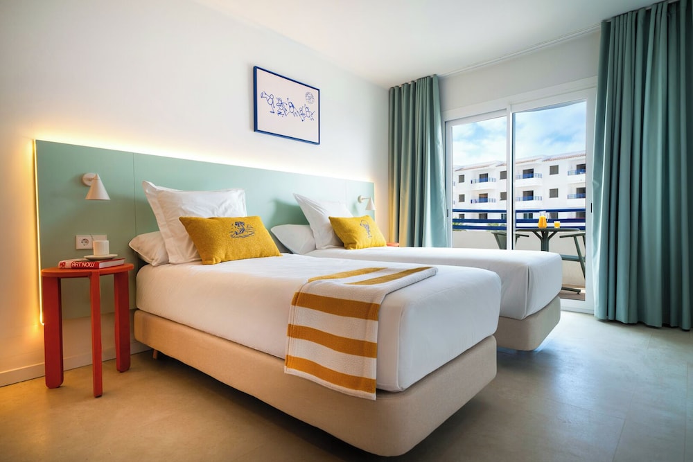 Coral Star Apartments 22/70