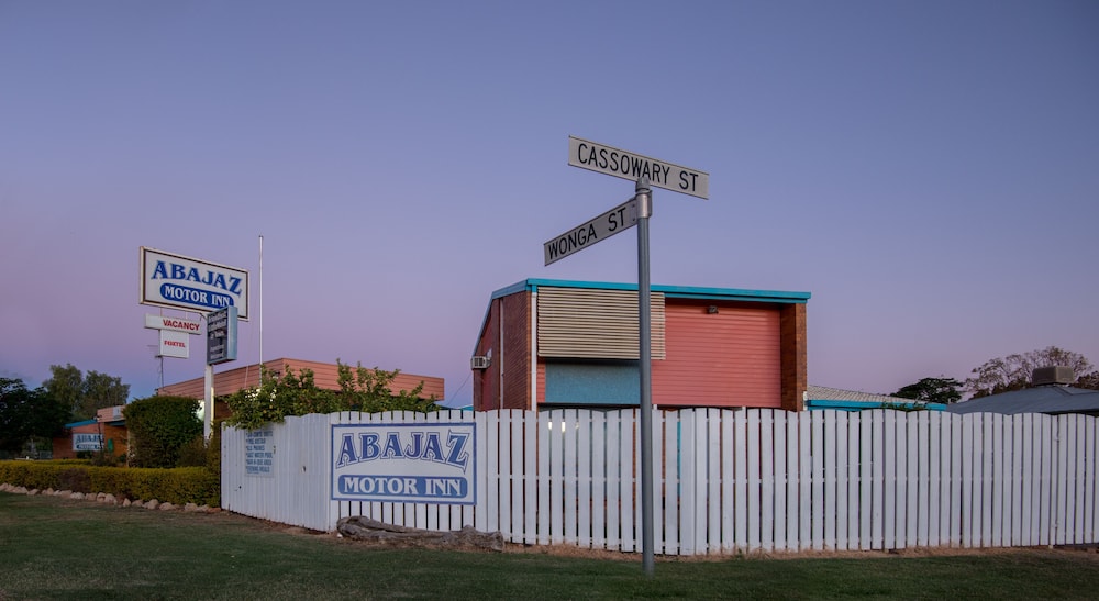 Abajaz Motor Inn 5/52