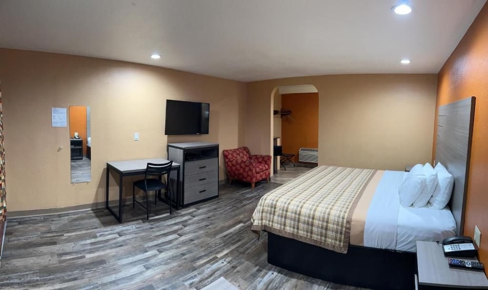 Apex Inn 28/51