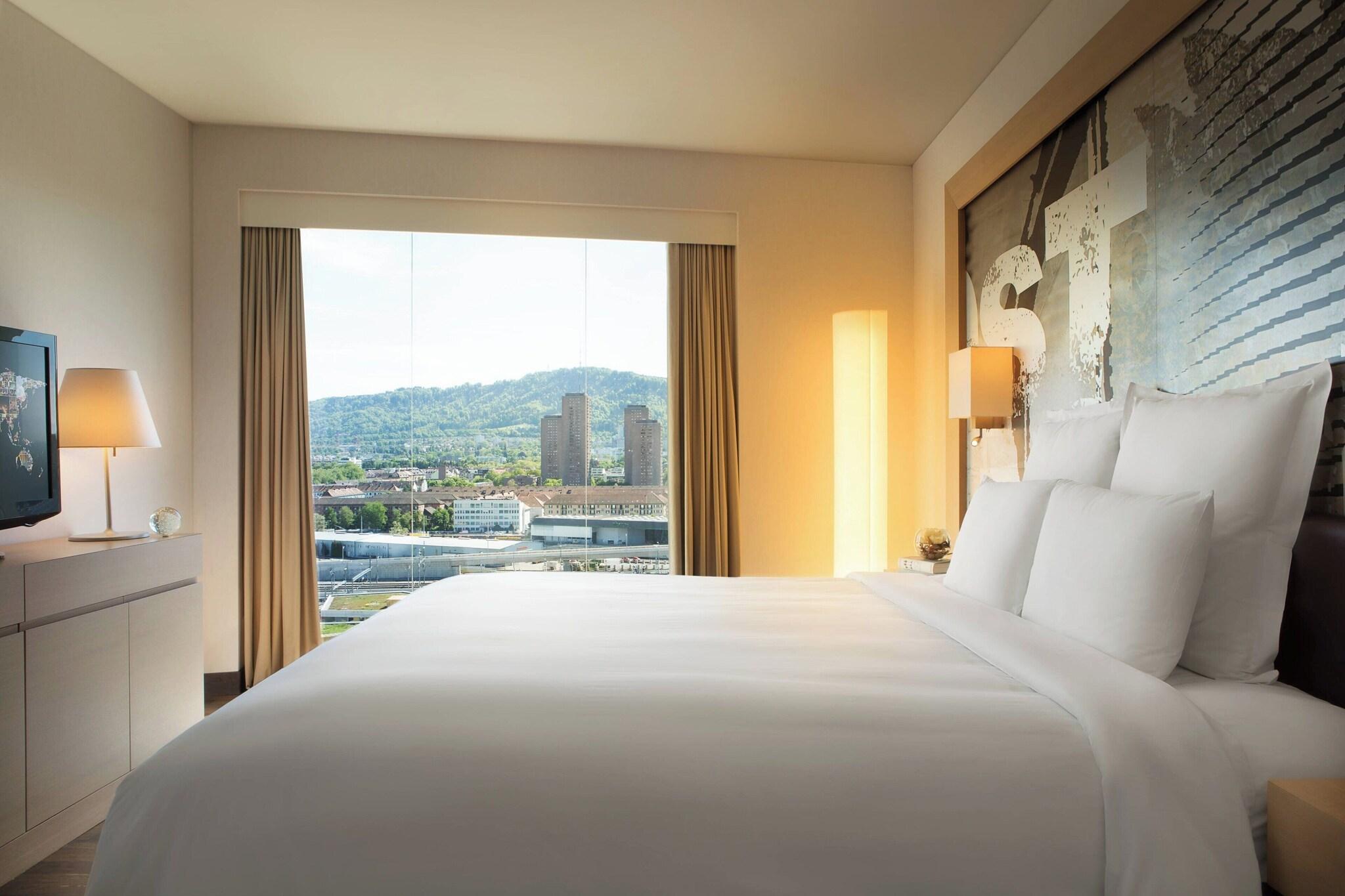 Executive, Suite, King Bed
