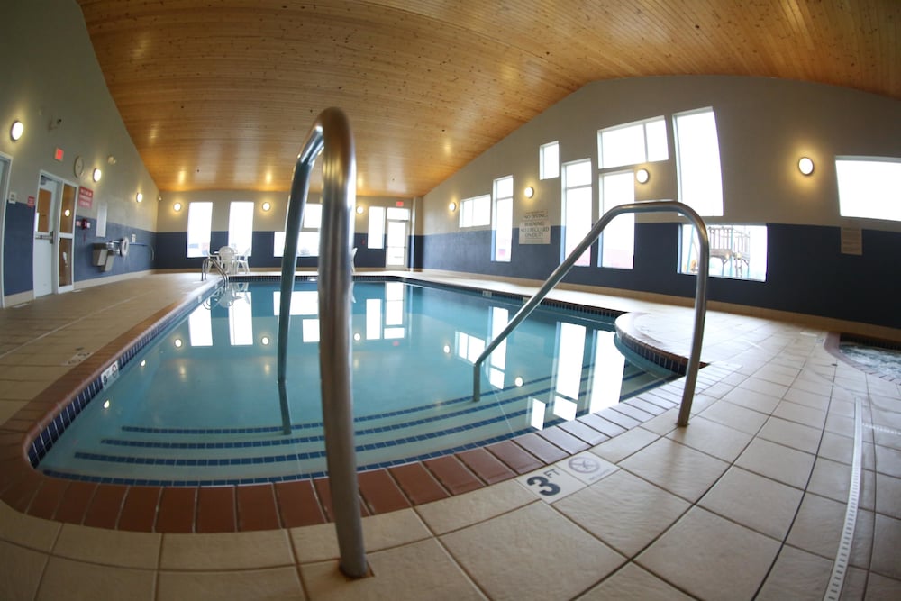 Grandstay Hotel And Suites Perham 25/54