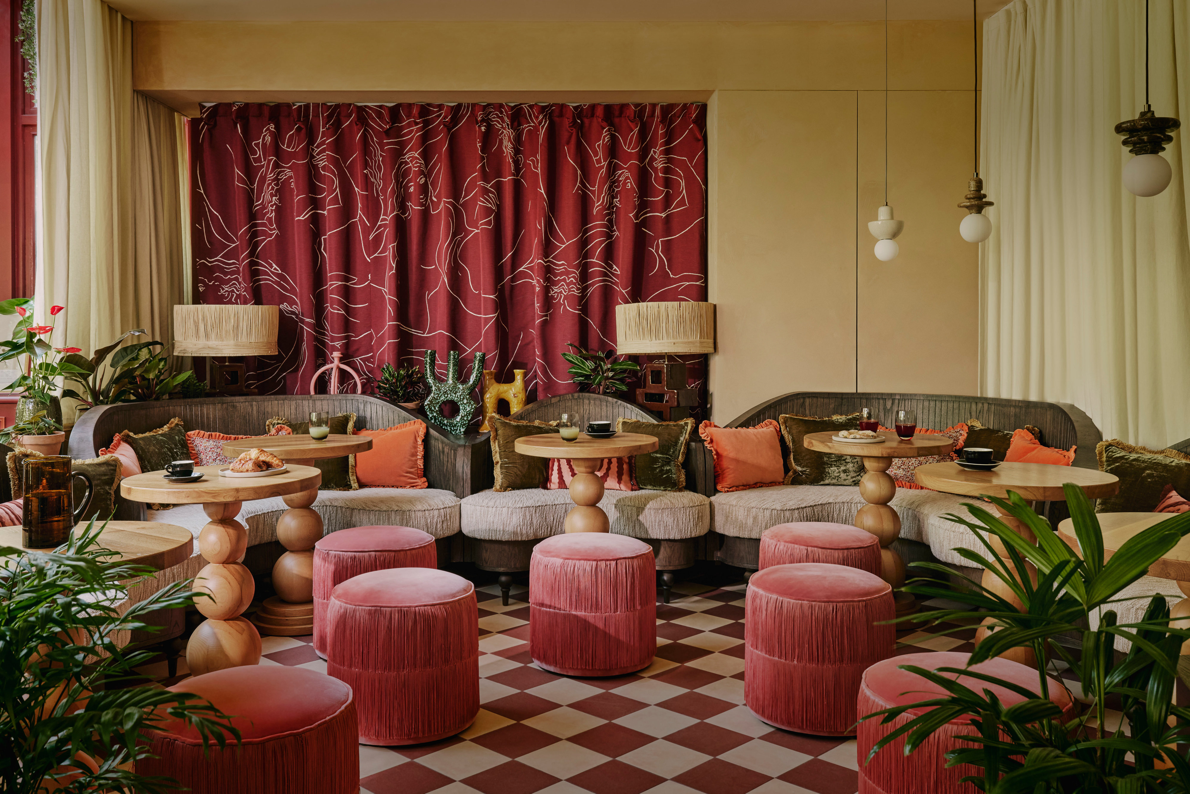 Ember Locke, Kensington 32/50