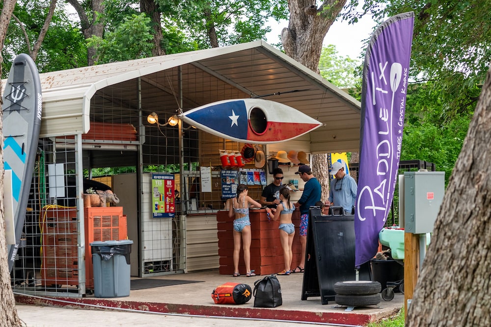 Gruene Outpost River Lodge 44/50