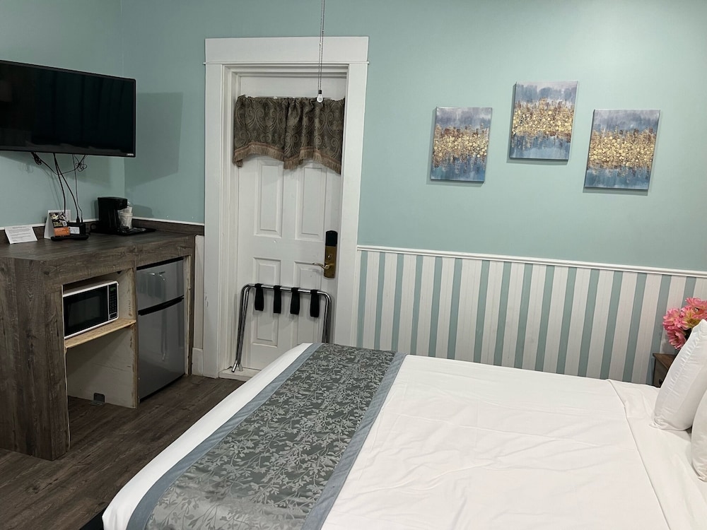 Americas Best Value Inn & Suites Royal Carriage 24/41