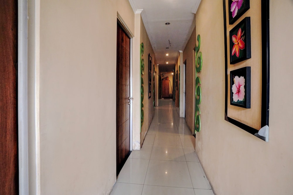 Hotel O Surabaya near Surabaya Town Square formerly Kupang Gunung Residence 42/60