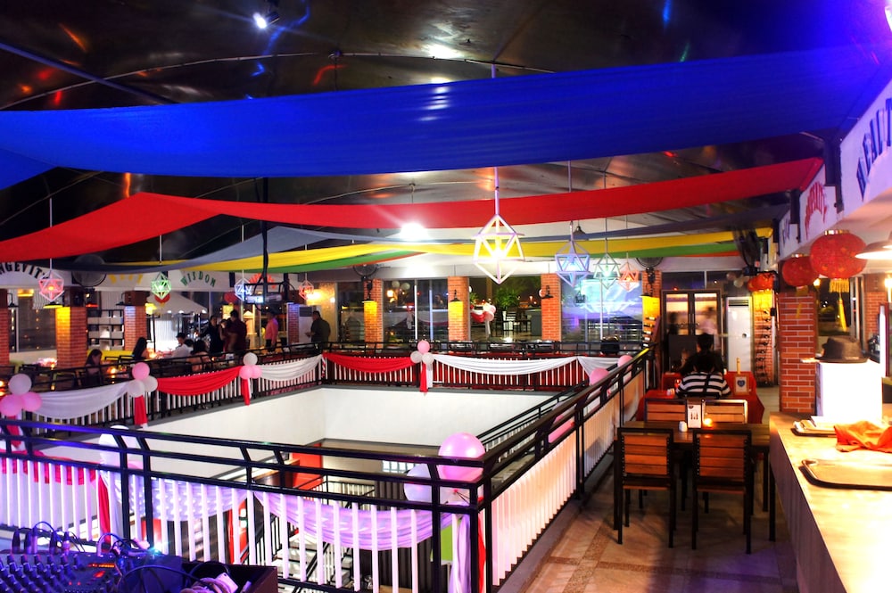 Transera Hotel Pontianak 6/36
