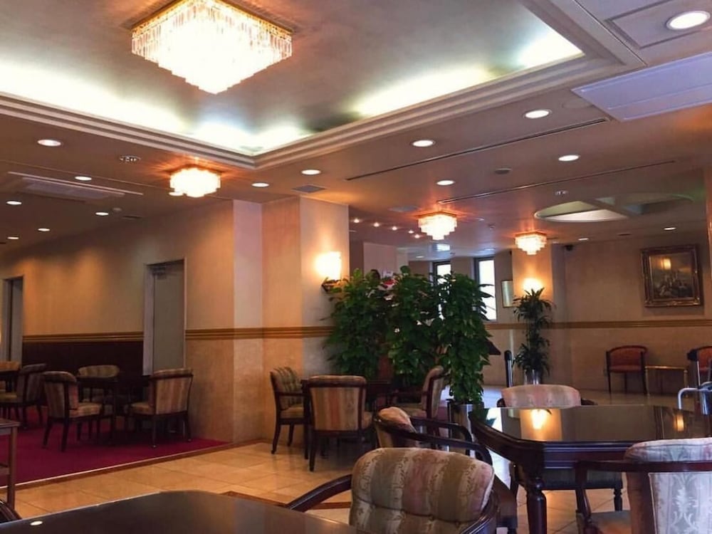 Nissin Namba Inn 40/46