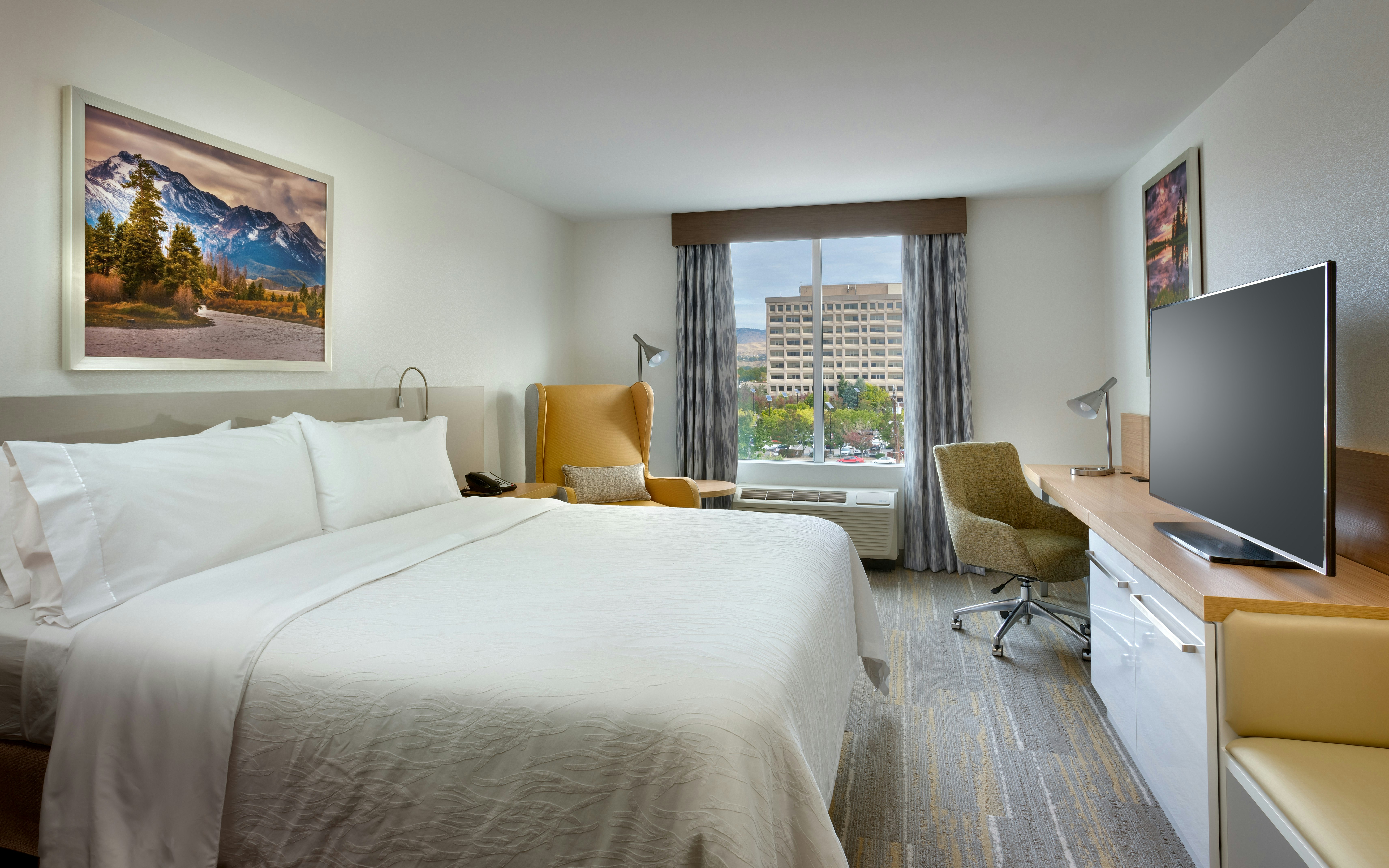 ROOM, KING BED