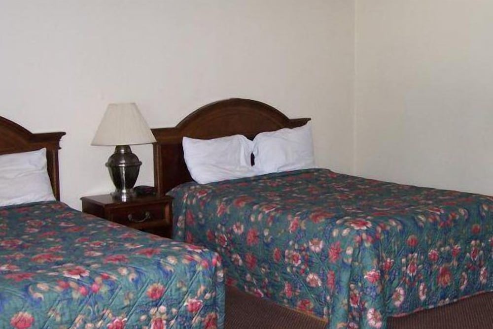Delta Motel 9/18