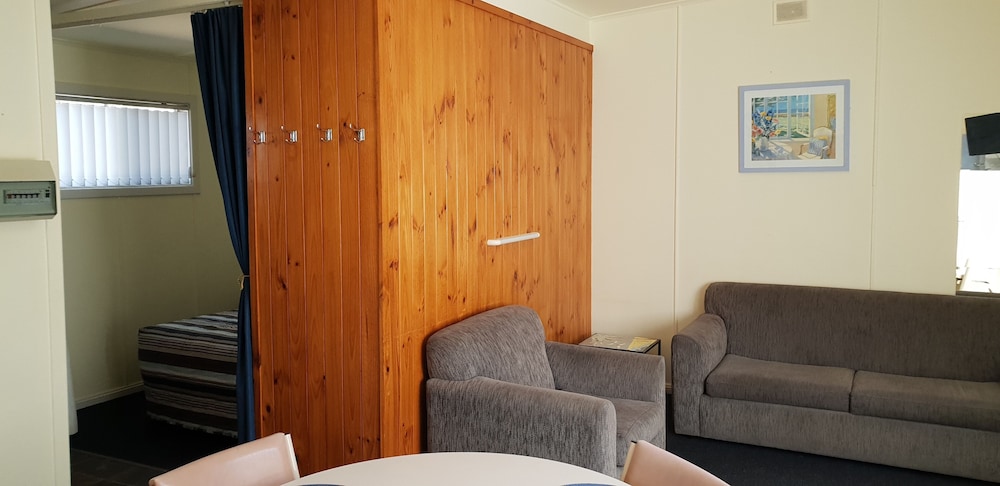 MODRA'S APARTMENTS 14/50
