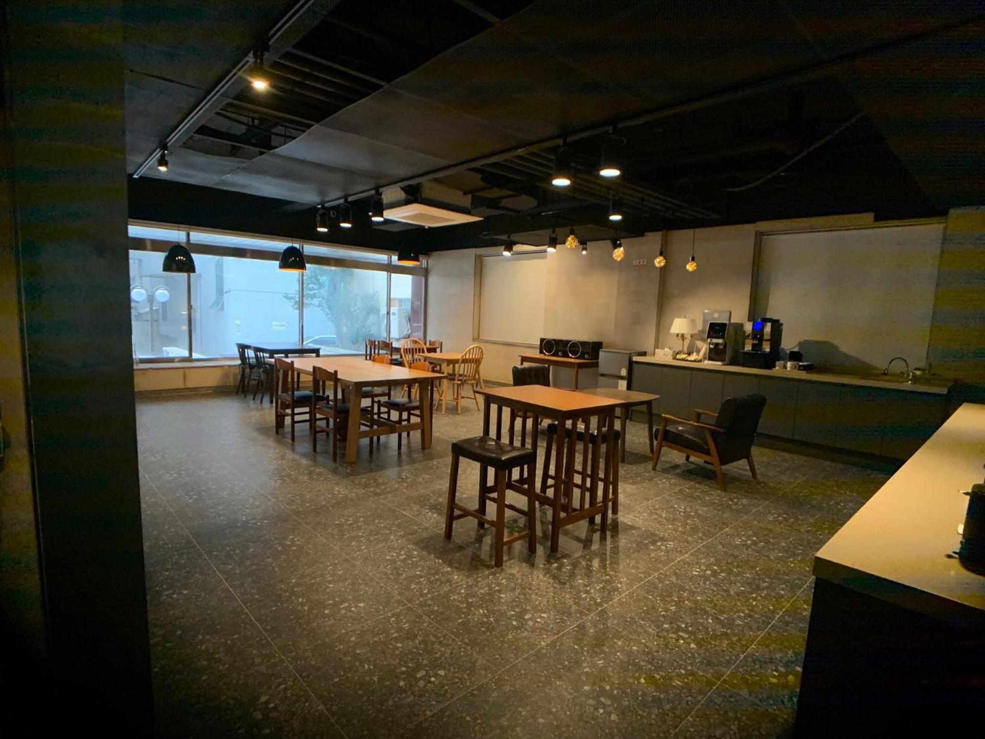 Renaissance Hotel - Hostel 18/23