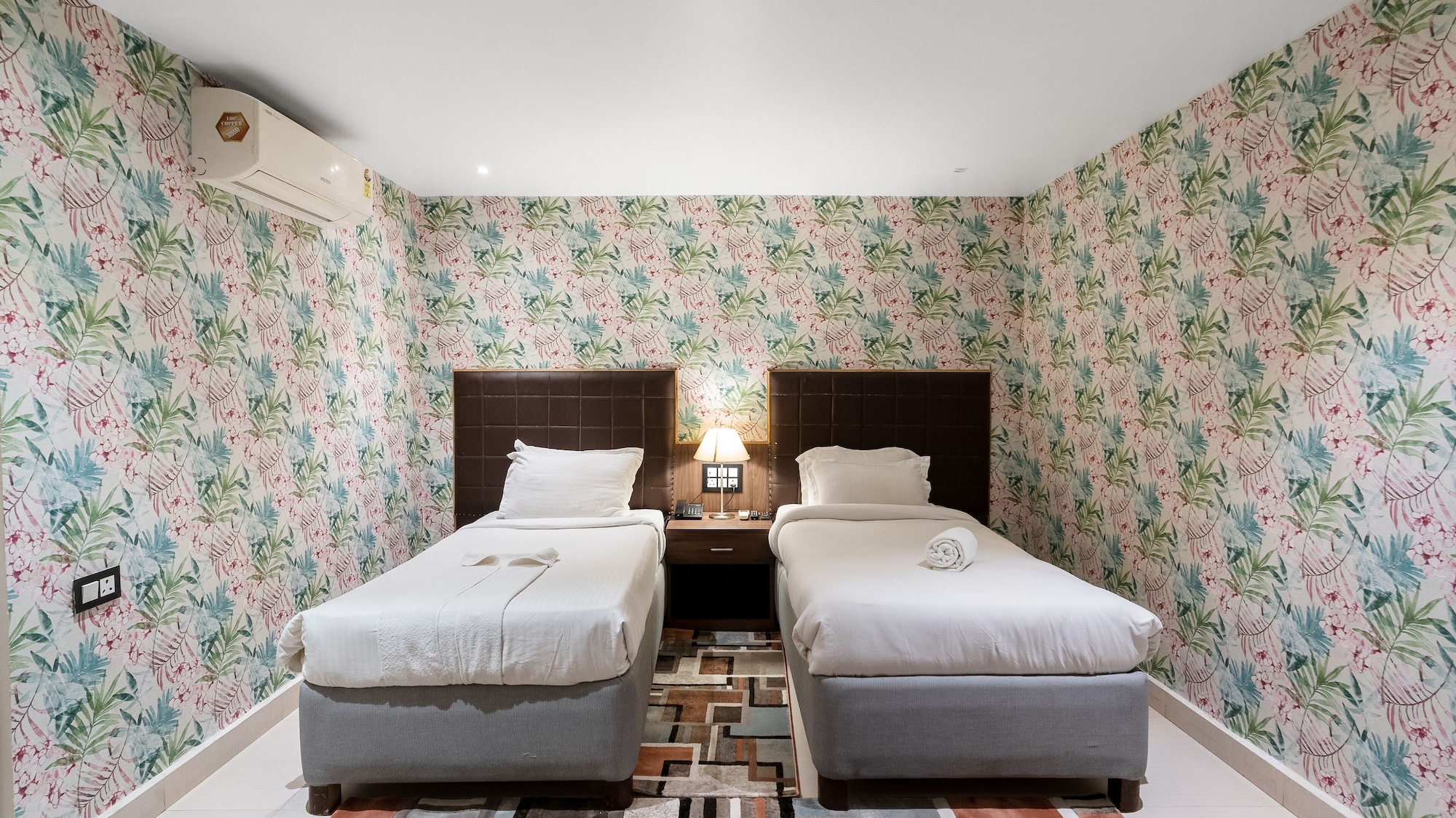 Deluxe, Twin Beds, City View, Balcony