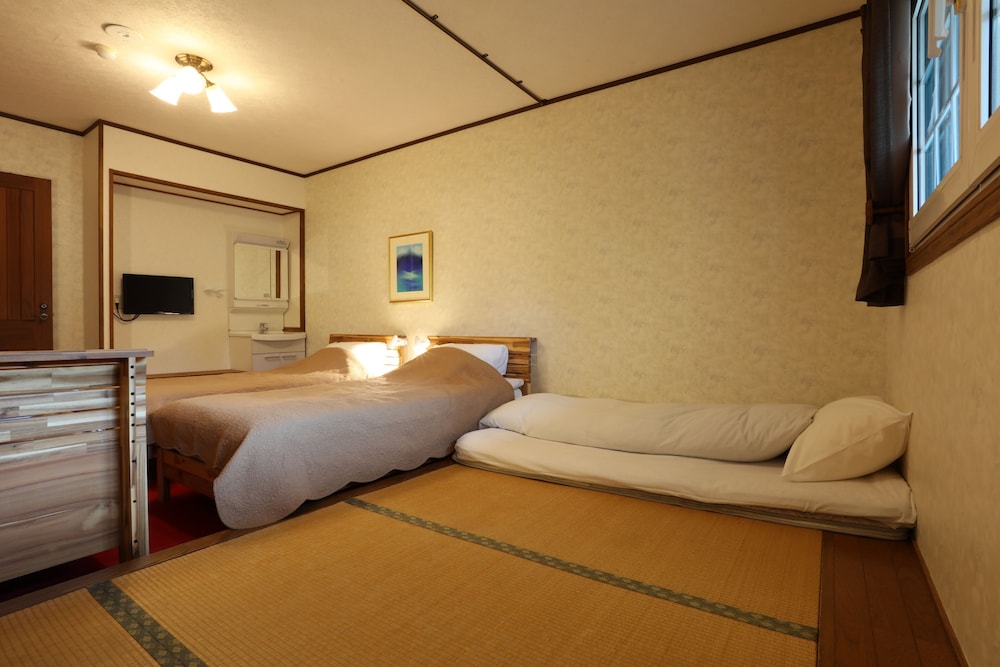 JAPANESE, FAMILY, FUTON BED