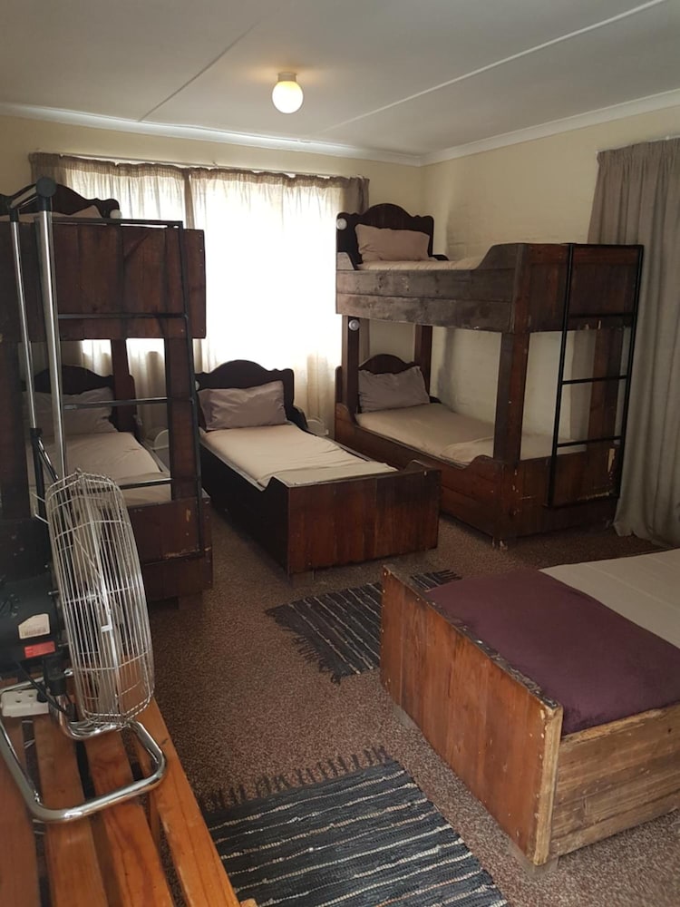 Oasis Shanti Backpackers 32/49