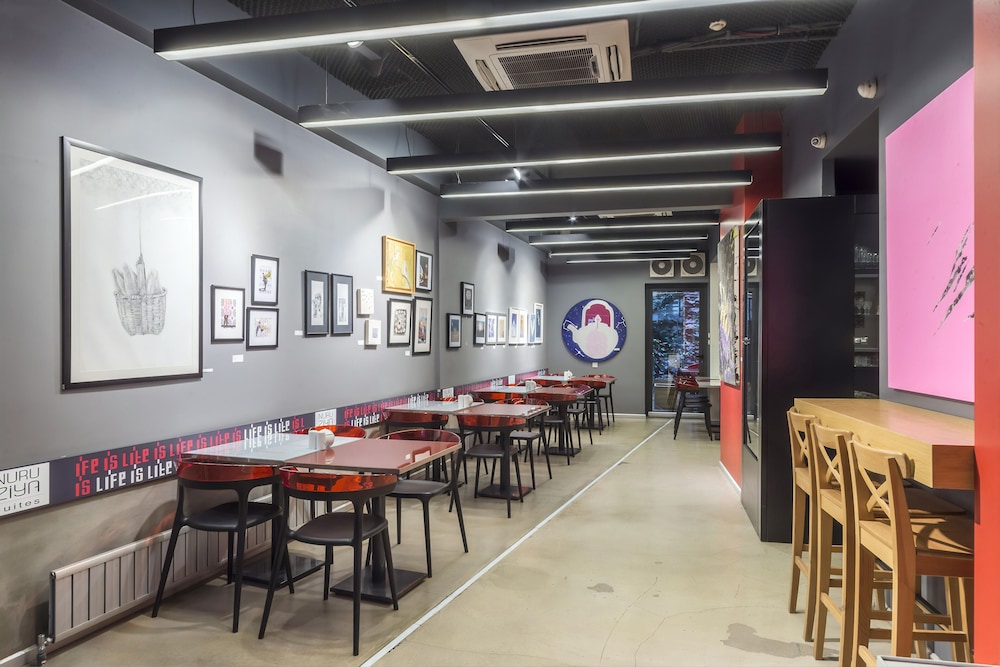 NURU ZIYA SUITES 67/82