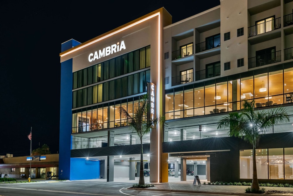 Cambria Hotel St Petersburg Madeira Beach Marina 1/58