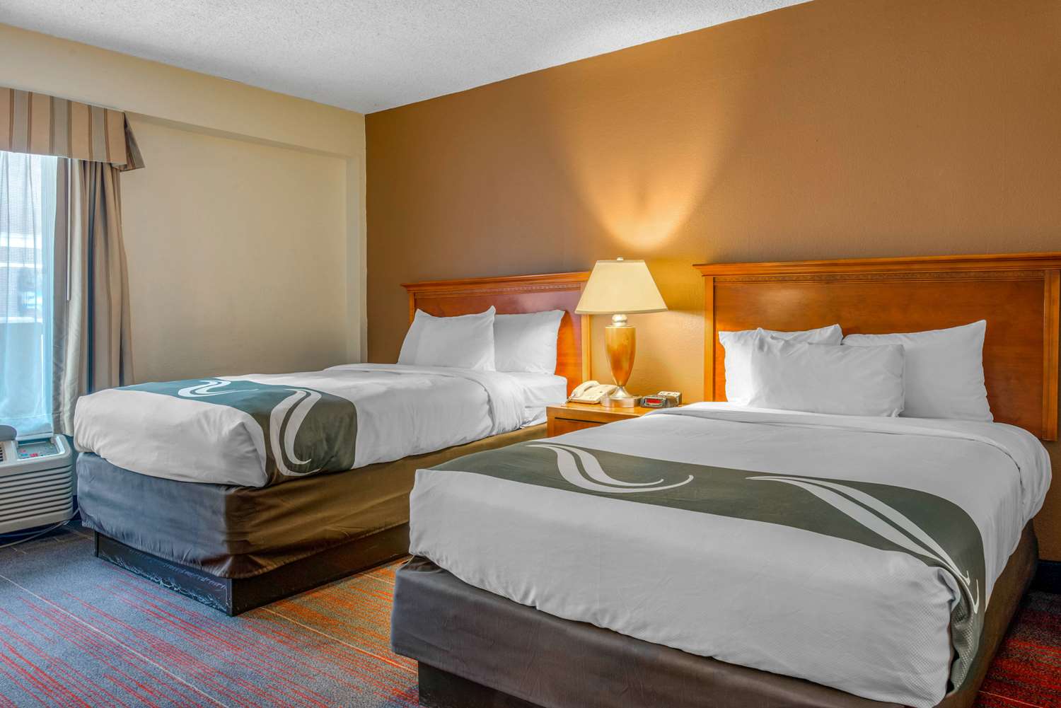 ROOM, 2 DOUBLE BEDS