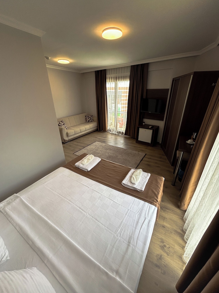 Gulluk Life Hotel 8/50
