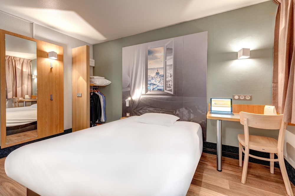 B&B HOTEL Louveciennes 37/56