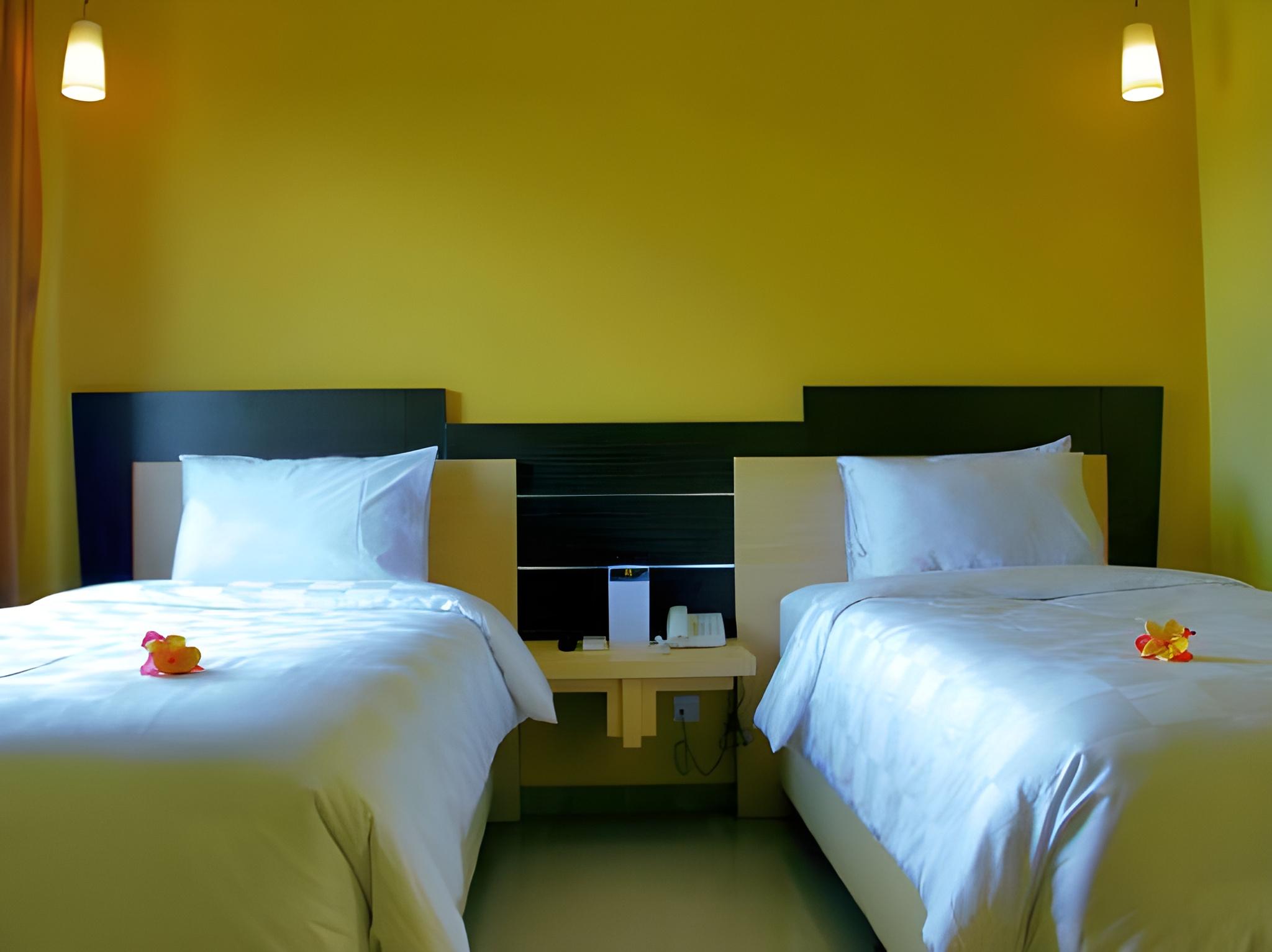 M HOTEL 23/70