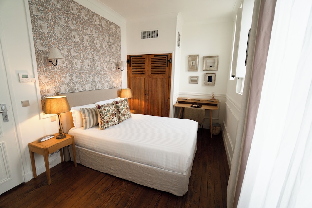 STANDARD, DOUBLE BED