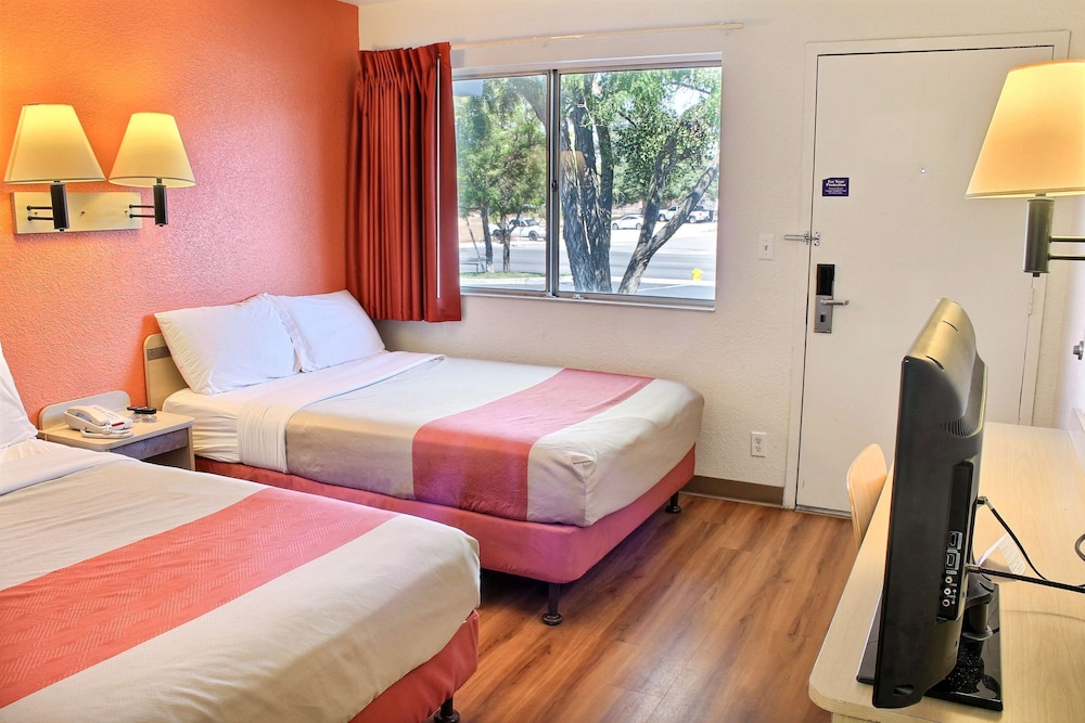 Motel6 Atascadero, CA 15/42