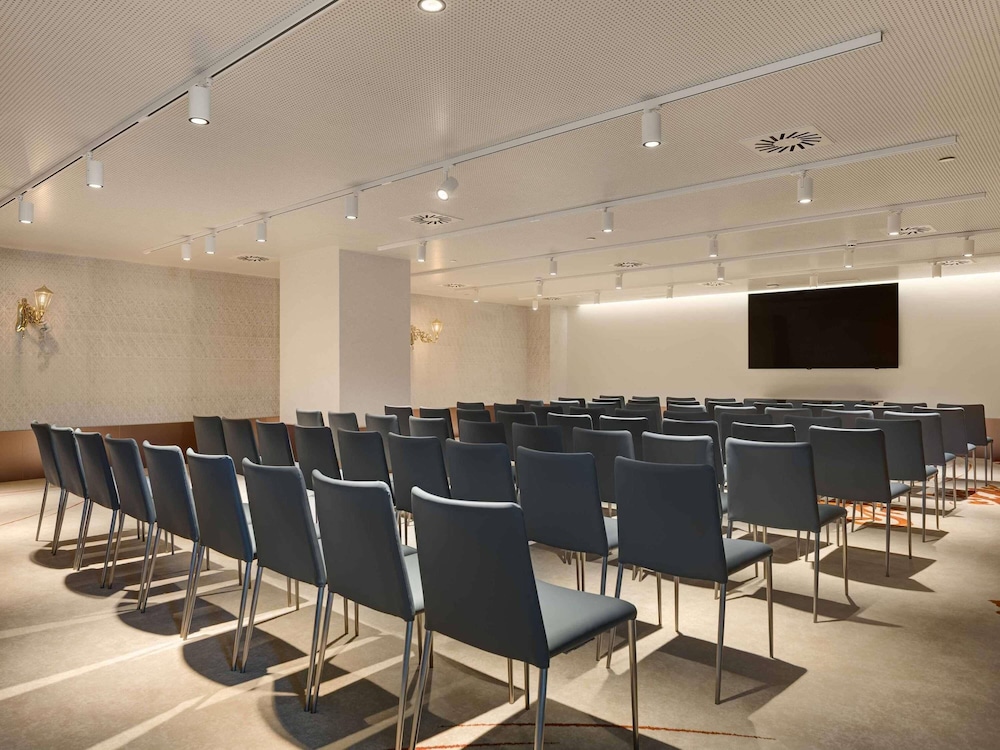 SLS Barcelona Hotel 51/60