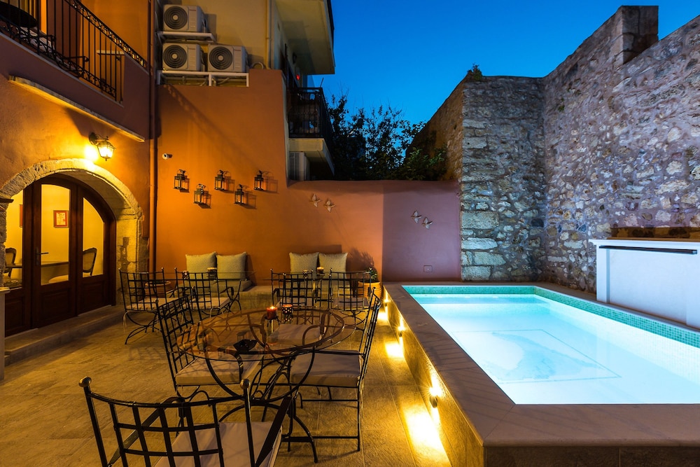 Phaedra Suites - Adults Only 22/50