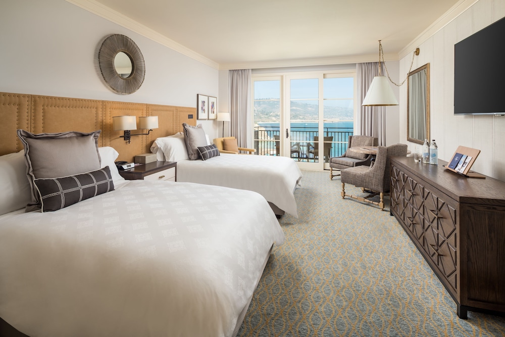 غرفة بسريرين مزدوجين لذوي الإعاقة