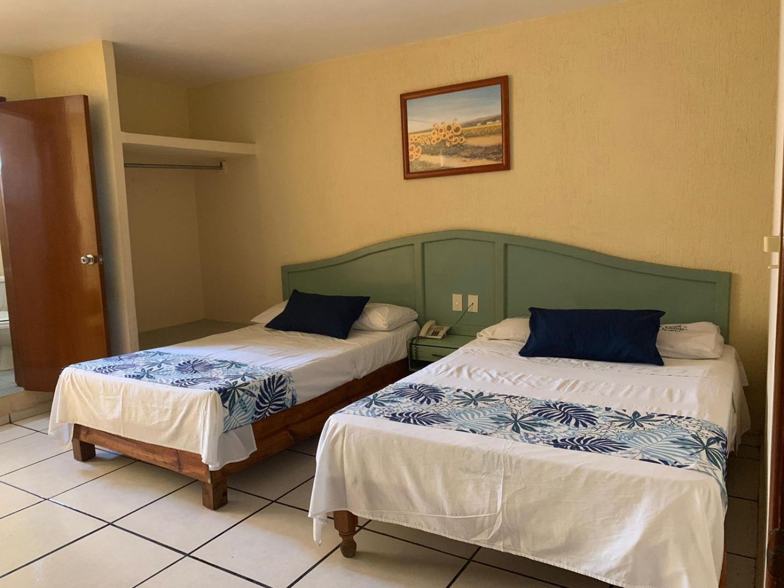 Hotel Plaza Jardin 15/70