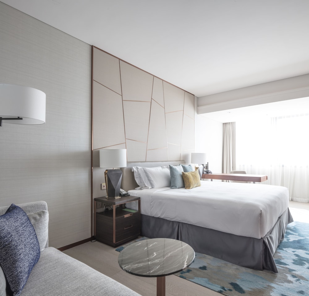 Fraser Suites Dalian 12/82