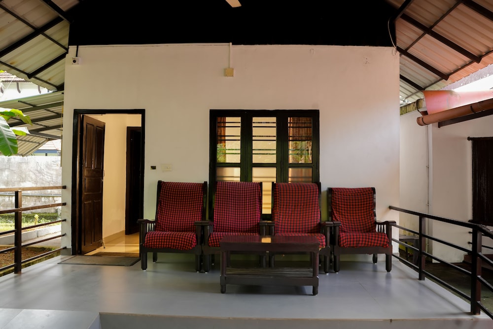 Illikkalam Lakeside Cottages 43/66