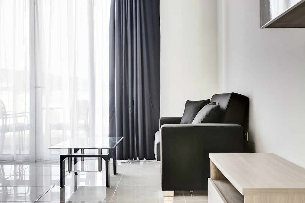 The Village Apartments 36/50