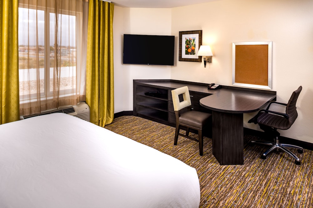 CANDLEWOOD SUITES CARLSBAD SOUTH 43/50