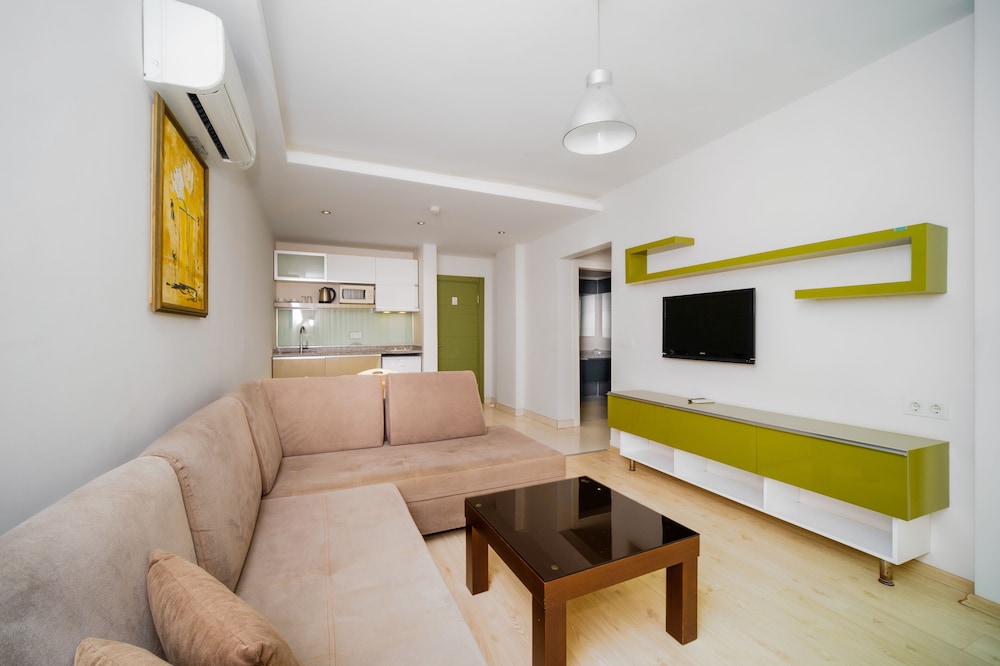 Delfino Boutique Apart Hotel 40/58
