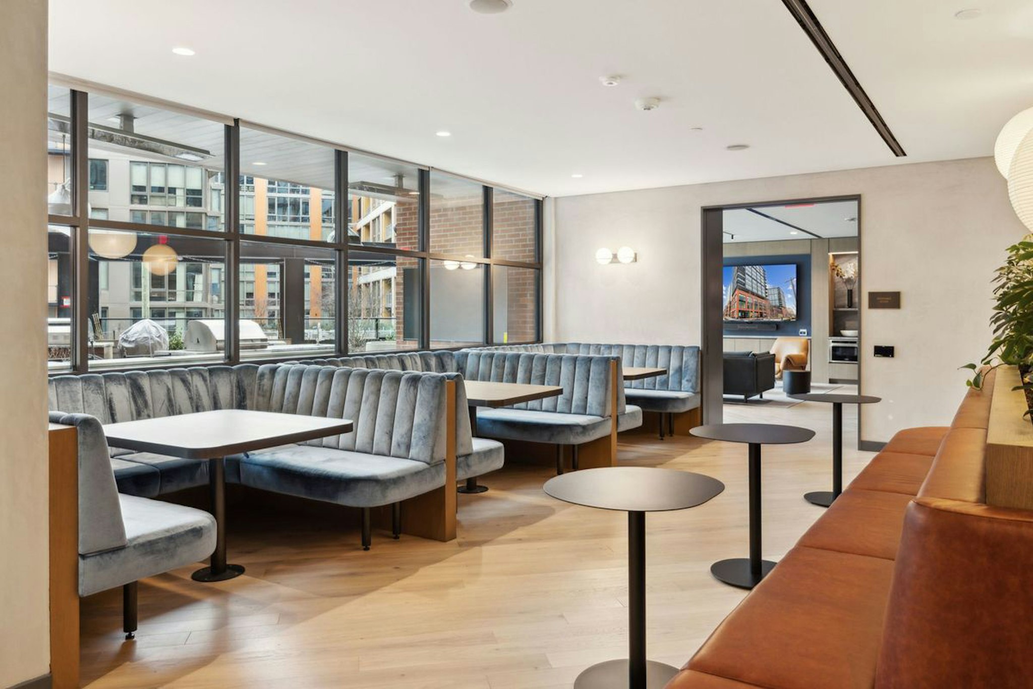 Placemakr Buzzard Point 14/24